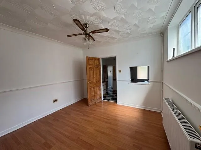 2 bedroom house for rent