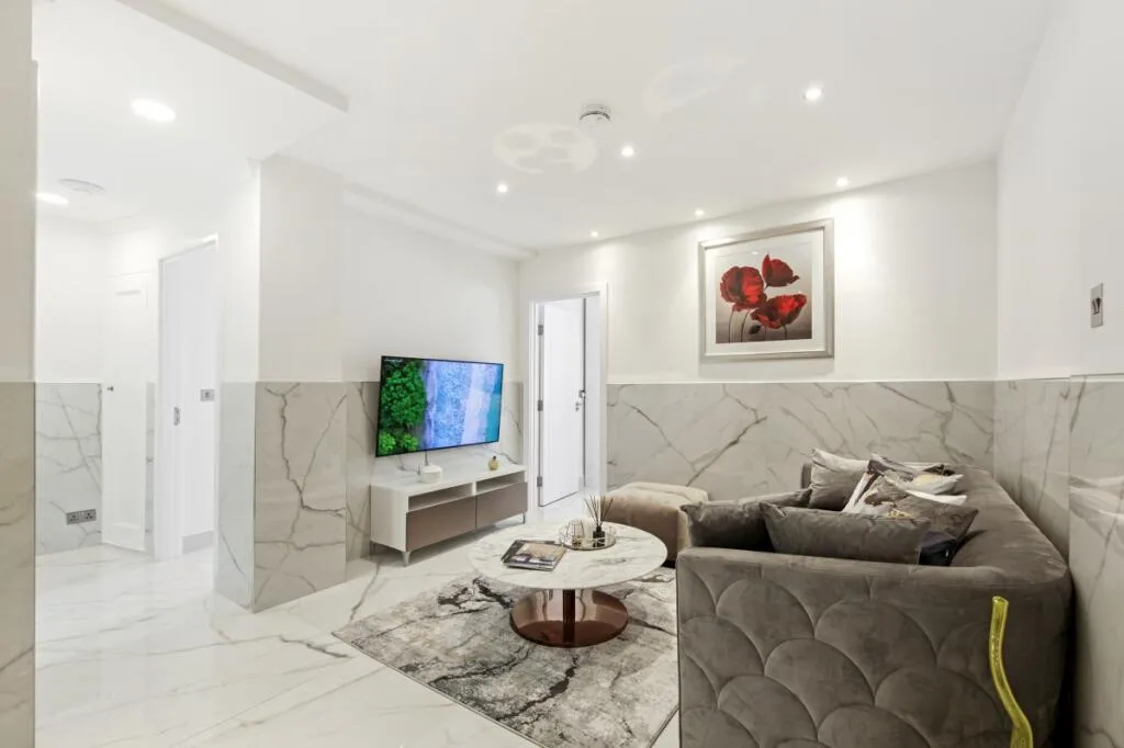 4 bedroom flat for rent