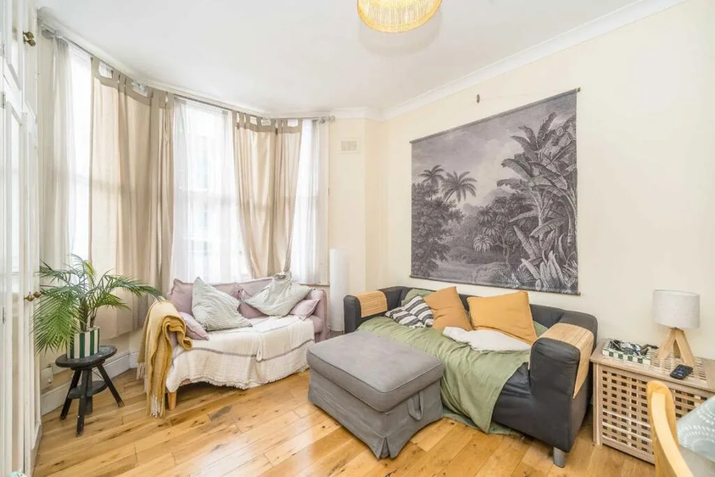 3 bedroom flat for rent
