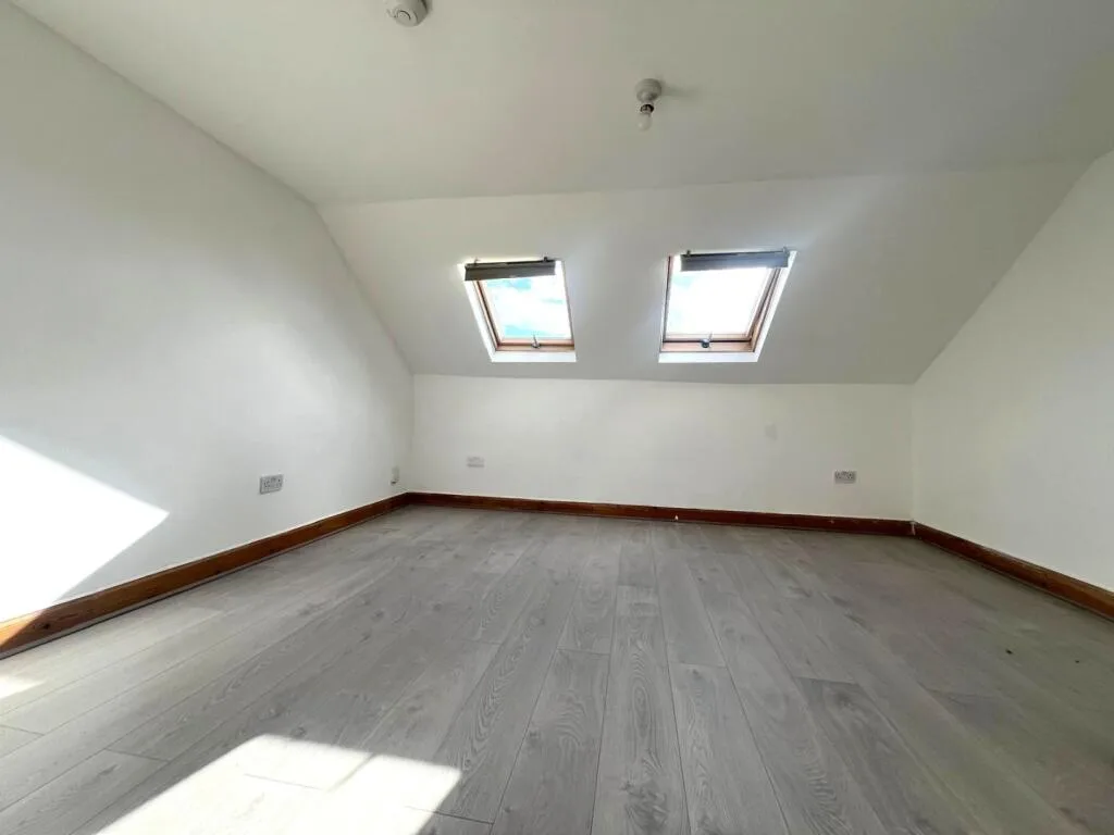 2 bedroom maisonette for rent