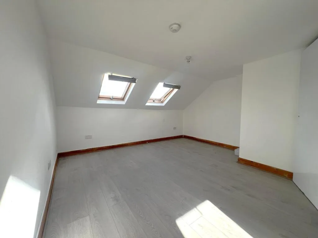 2 bedroom maisonette for rent
