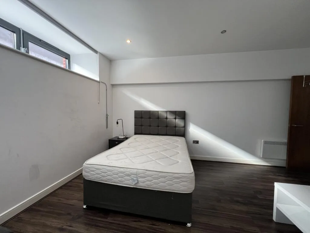 Studio flat for rent
