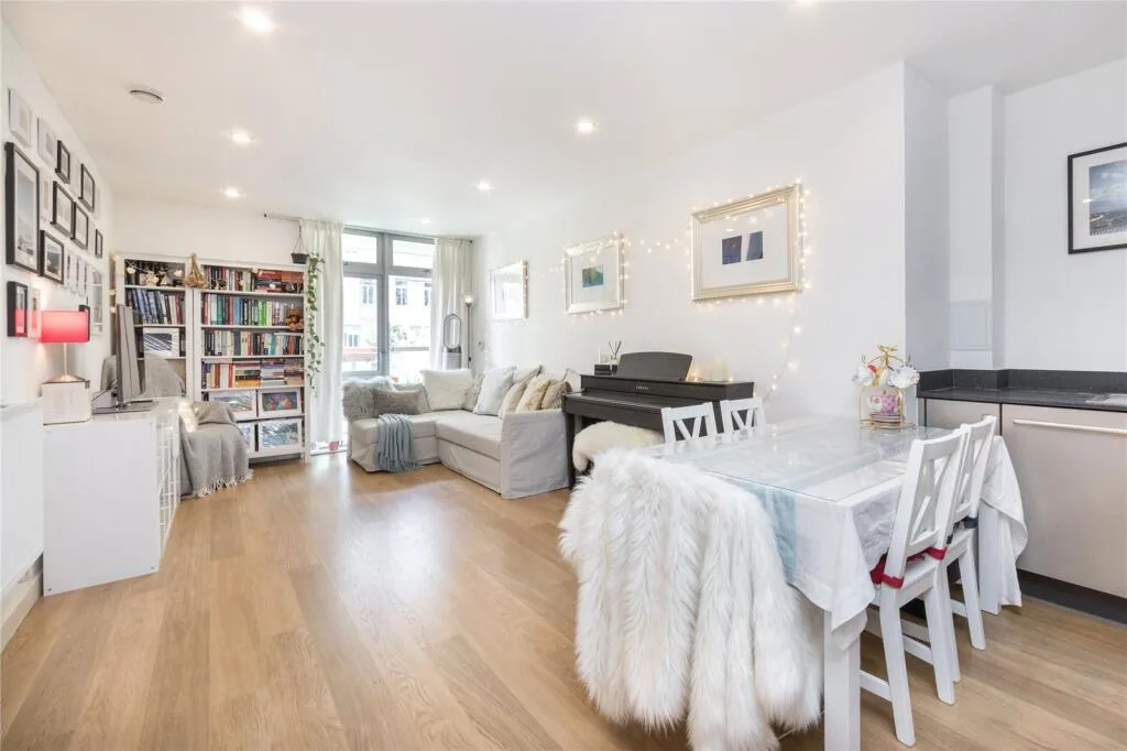 2 bedroom flat for rent