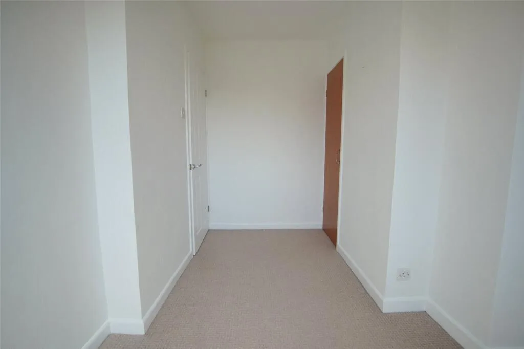 3 bedroom link detached house for rent