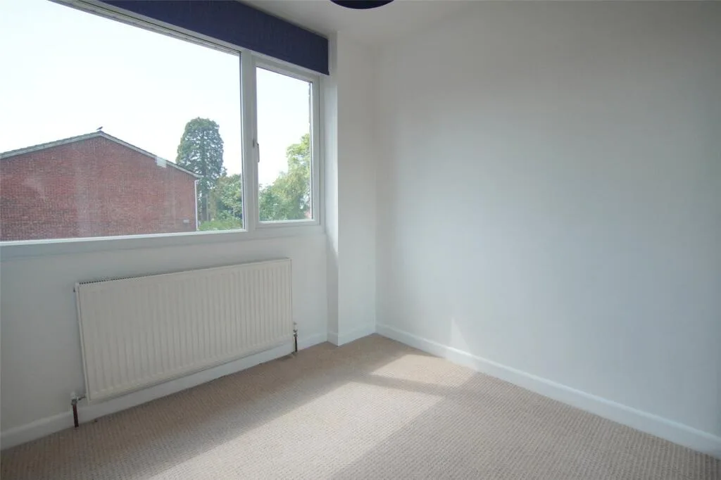 3 bedroom link detached house for rent