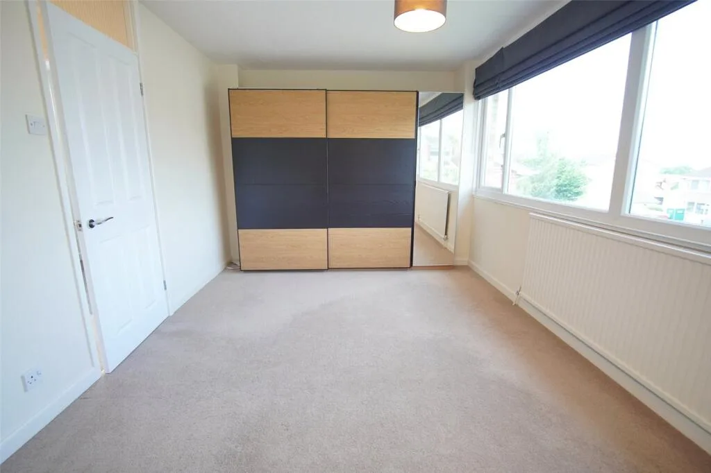 3 bedroom link detached house for rent
