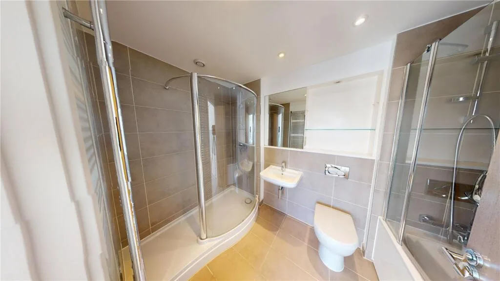 2 bedroom penthouse for rent