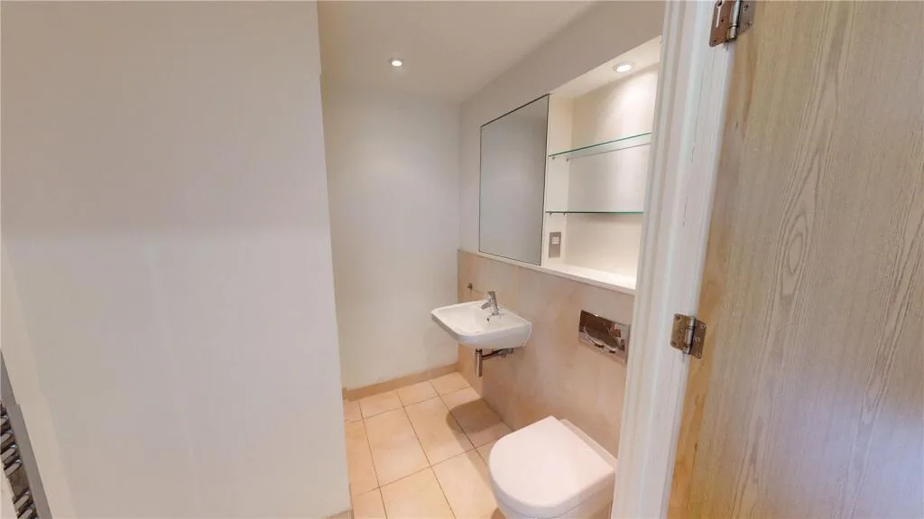 2 bedroom penthouse for rent