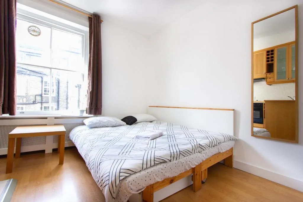 Studio flat for rent