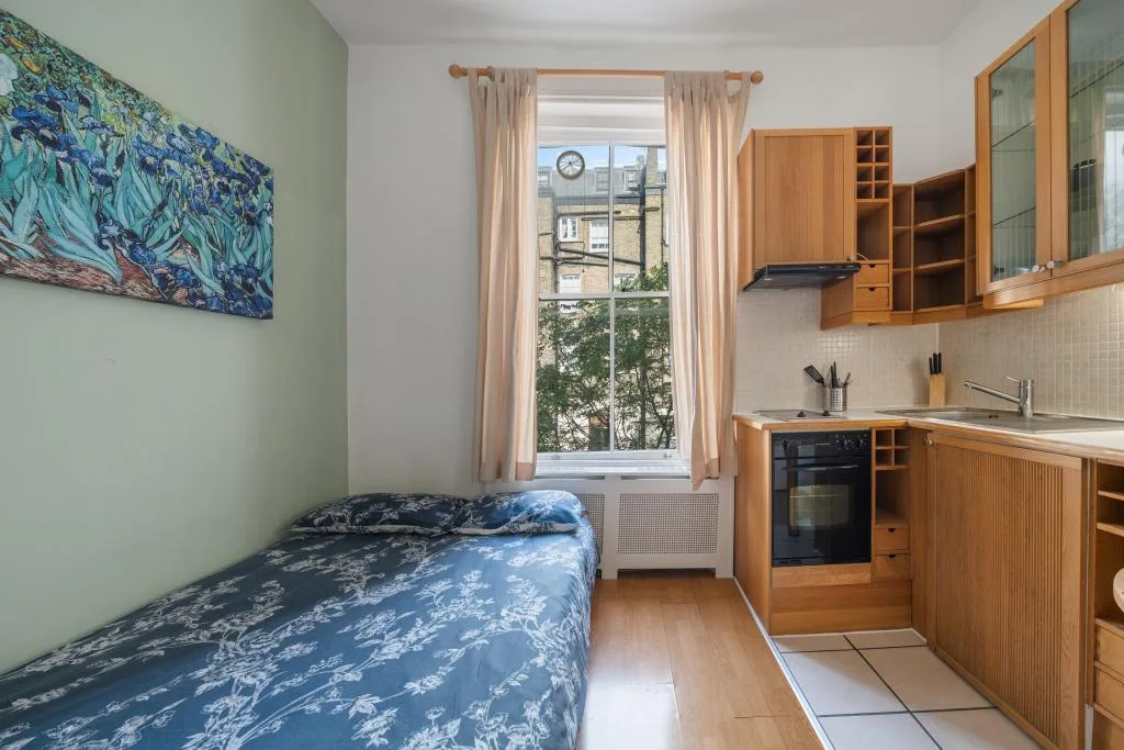Studio flat for rent