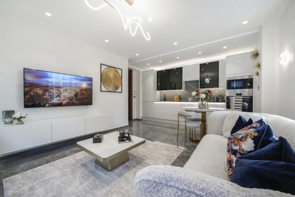 4 bedroom flat for rent