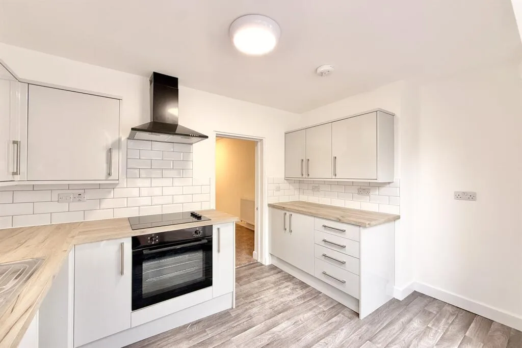 1 bedroom maisonette for rent