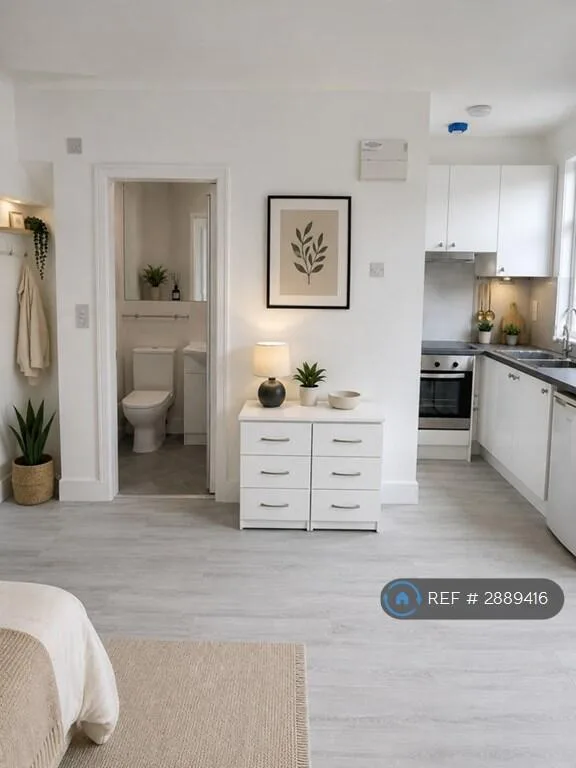Studio flat for rent