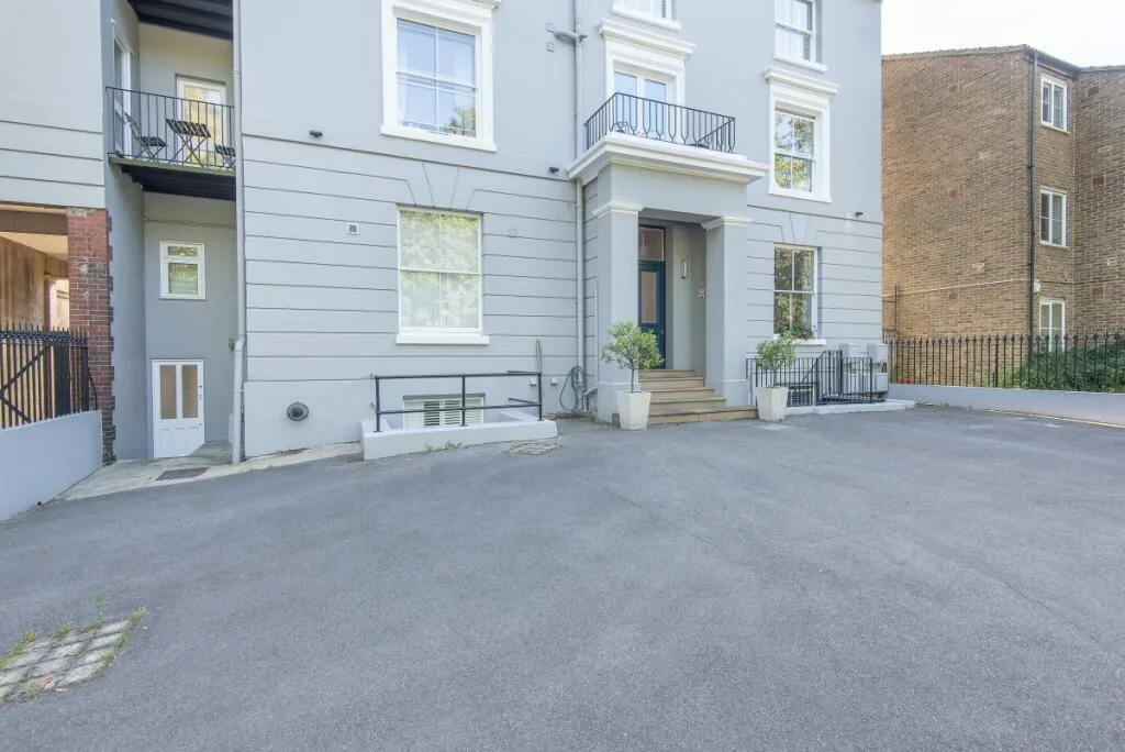 2 bedroom flat for rent