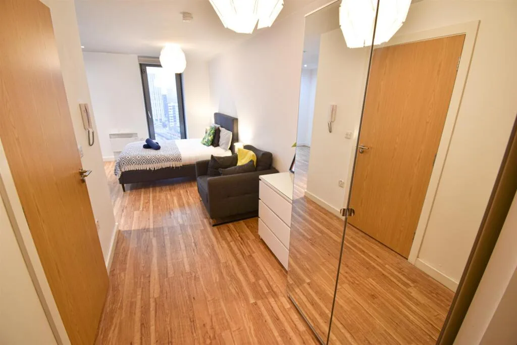 Studio flat for rent
