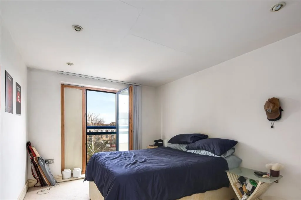 2 bedroom maisonette for rent