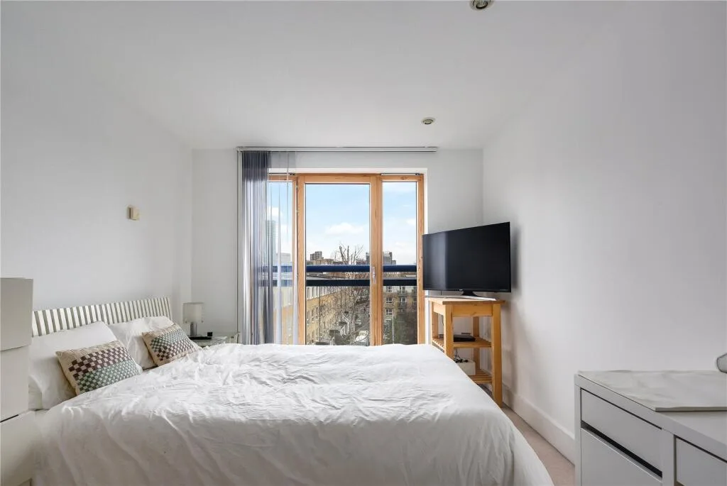 2 bedroom maisonette for rent