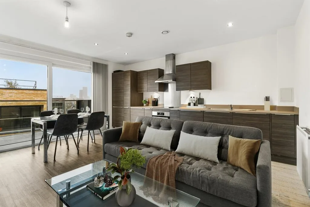 3 bedroom flat for rent