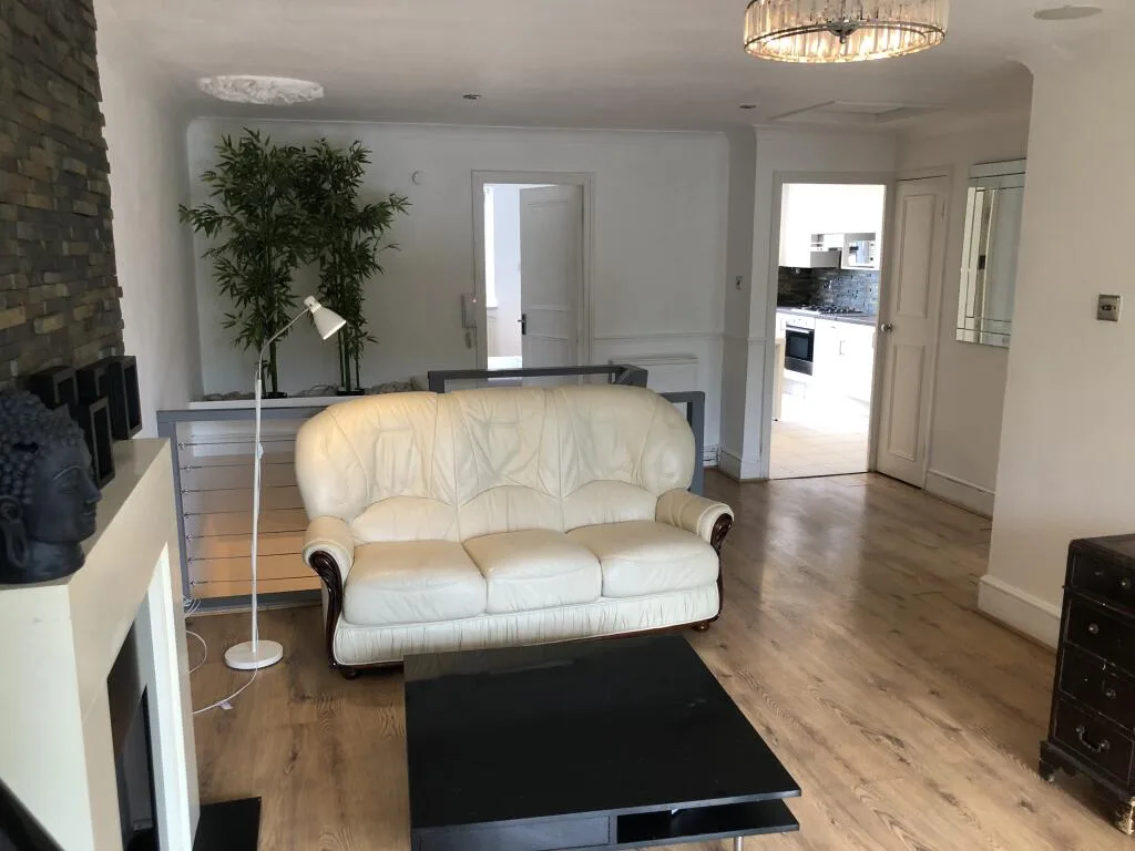 2 bedroom flat for rent