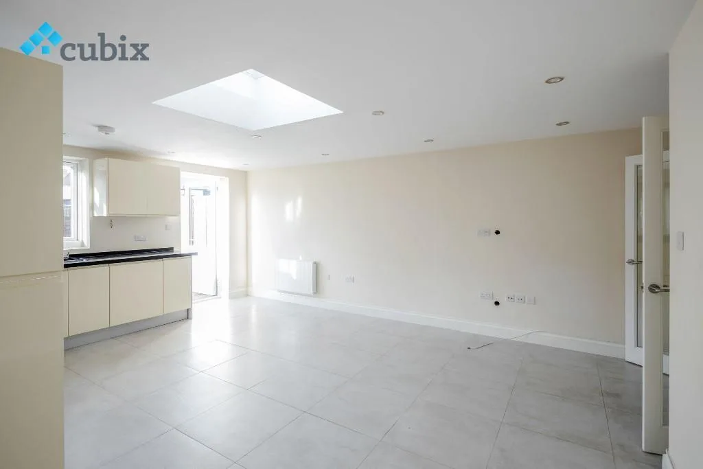 3 bedroom ground floor flat for rent