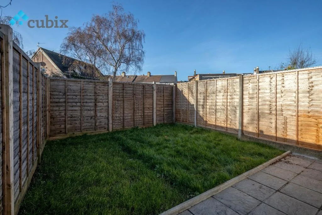 3 bedroom ground floor flat for rent