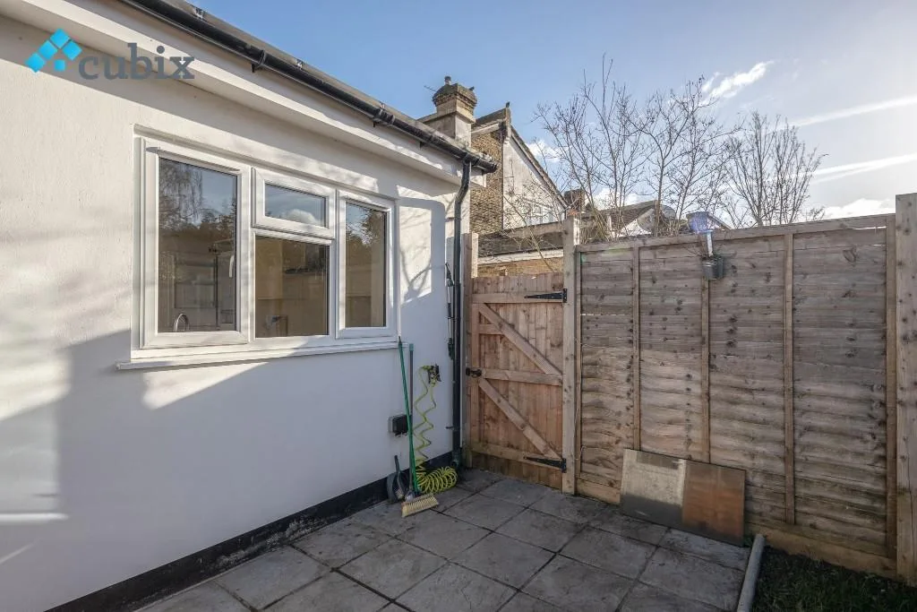 3 bedroom ground floor flat for rent