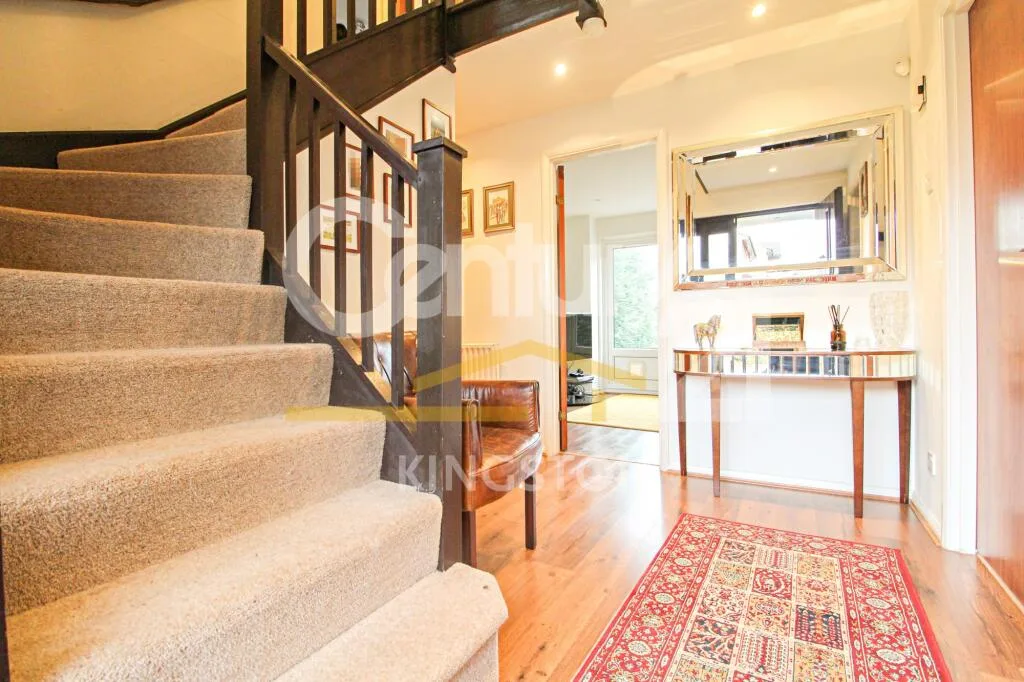 4 bedroom detached house for rent