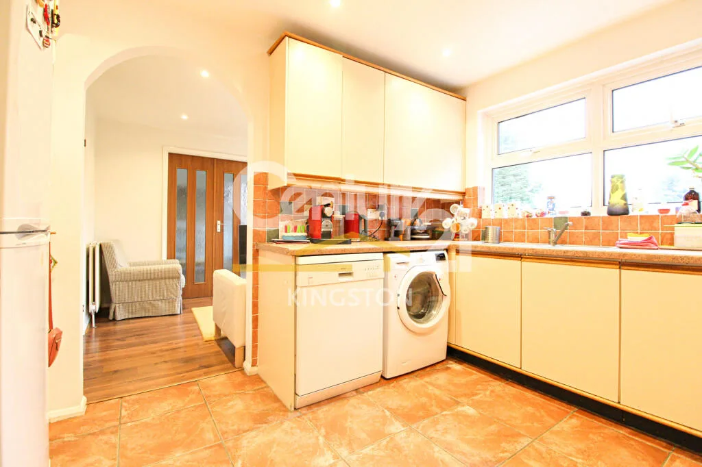 4 bedroom detached house for rent
