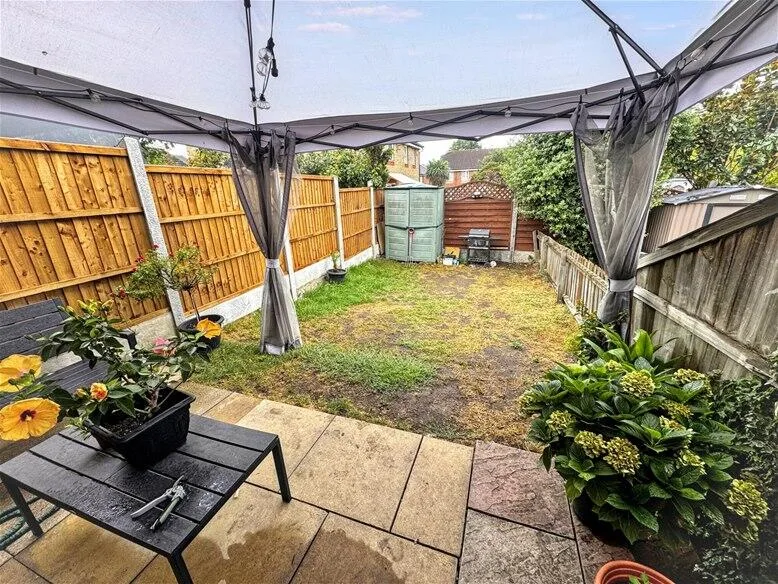 2 bedroom house for rent