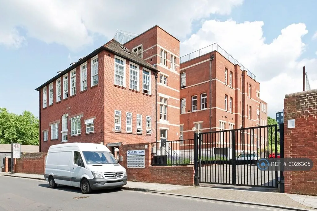 4 bedroom flat for rent
