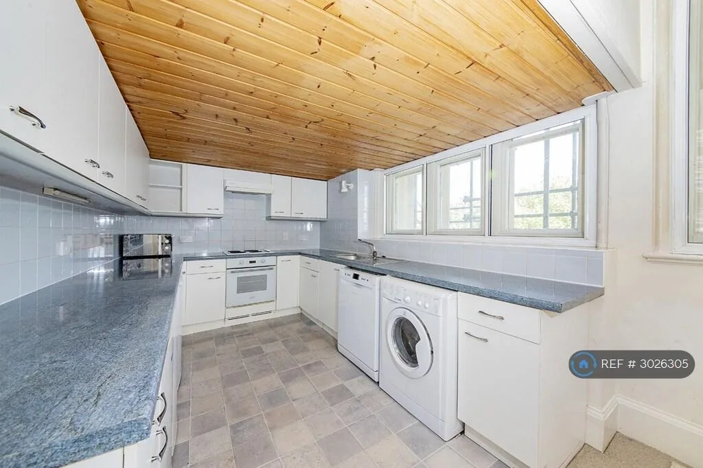 4 bedroom flat for rent