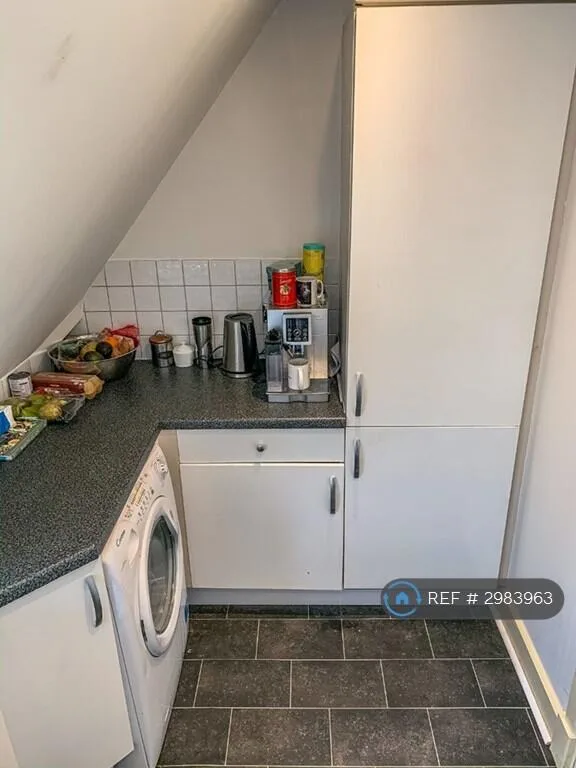 2 bedroom penthouse for rent