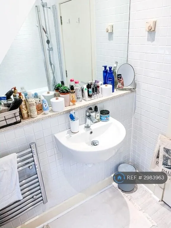 2 bedroom penthouse for rent