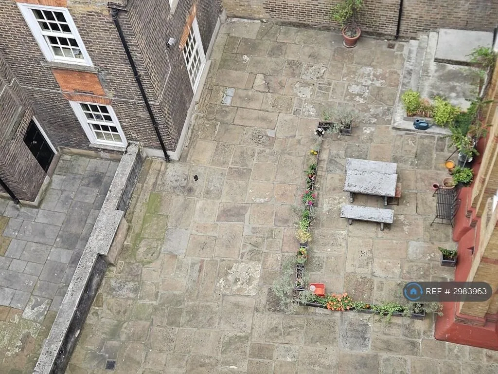 2 bedroom penthouse for rent