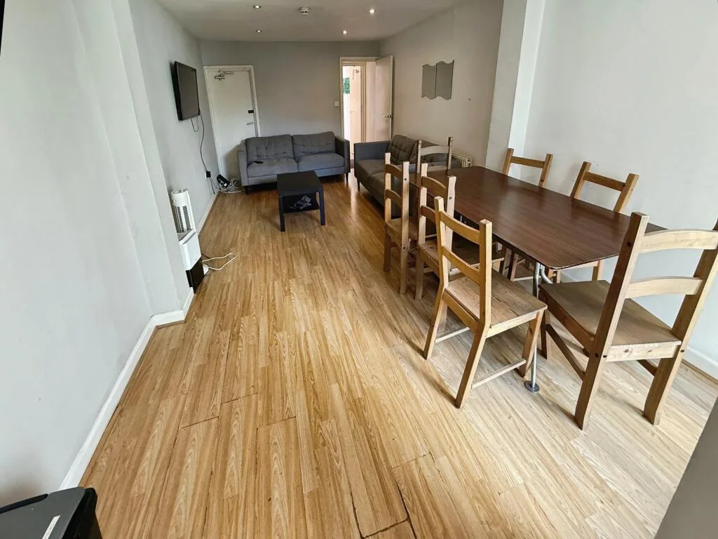 1 bedroom house for rent