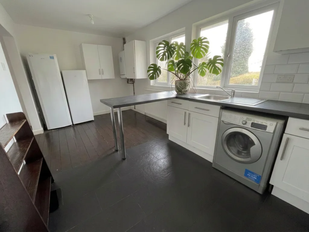 4 bedroom house for rent