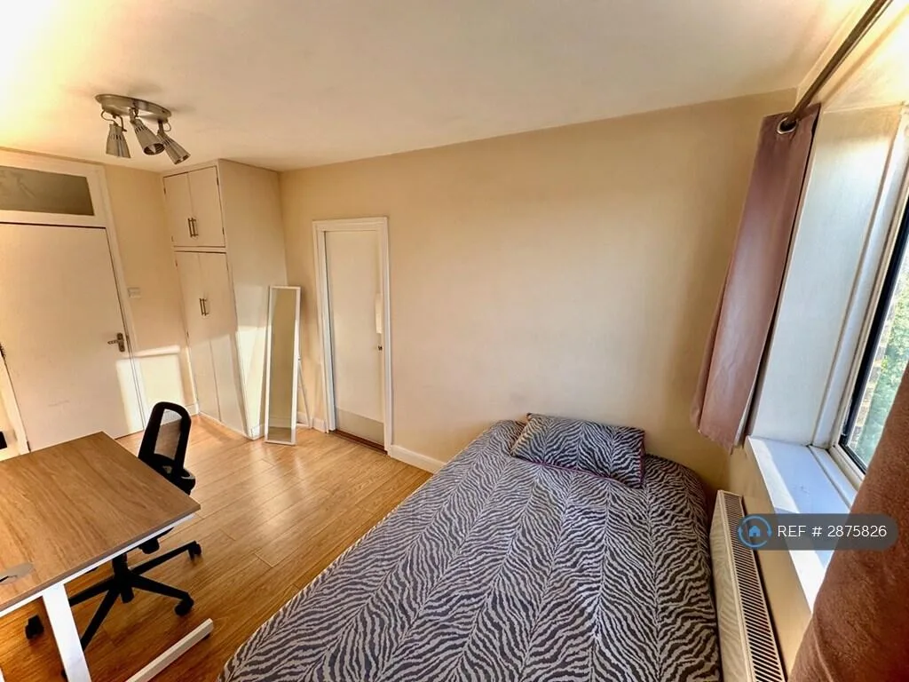 4 bedroom flat for rent