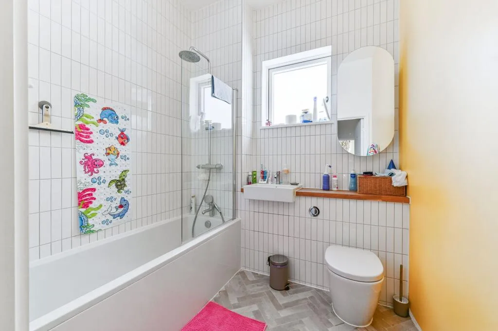 3 bedroom semi-detached house for rent