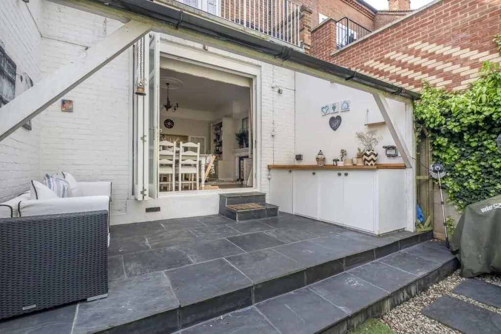2 bedroom flat for rent