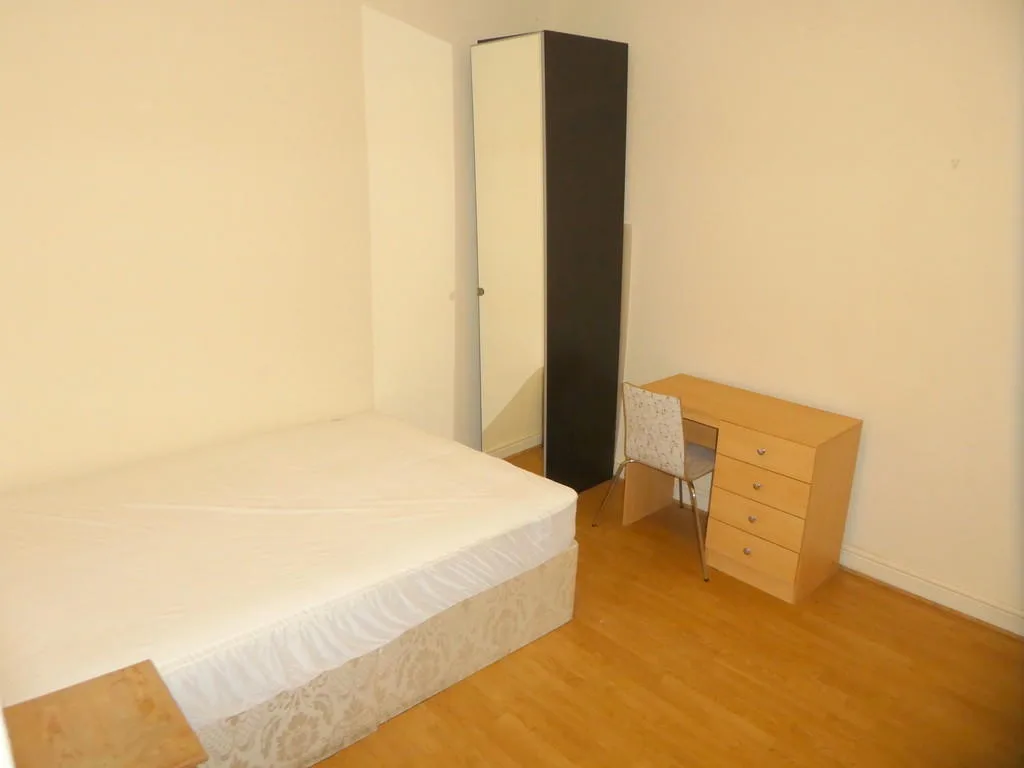 4 bedroom terraced house for rent