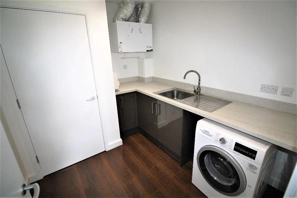 2 bedroom town house for rent