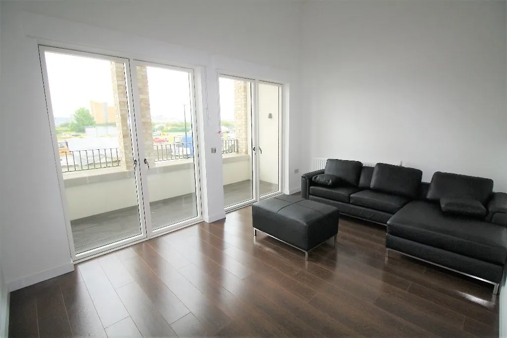 2 bedroom town house for rent