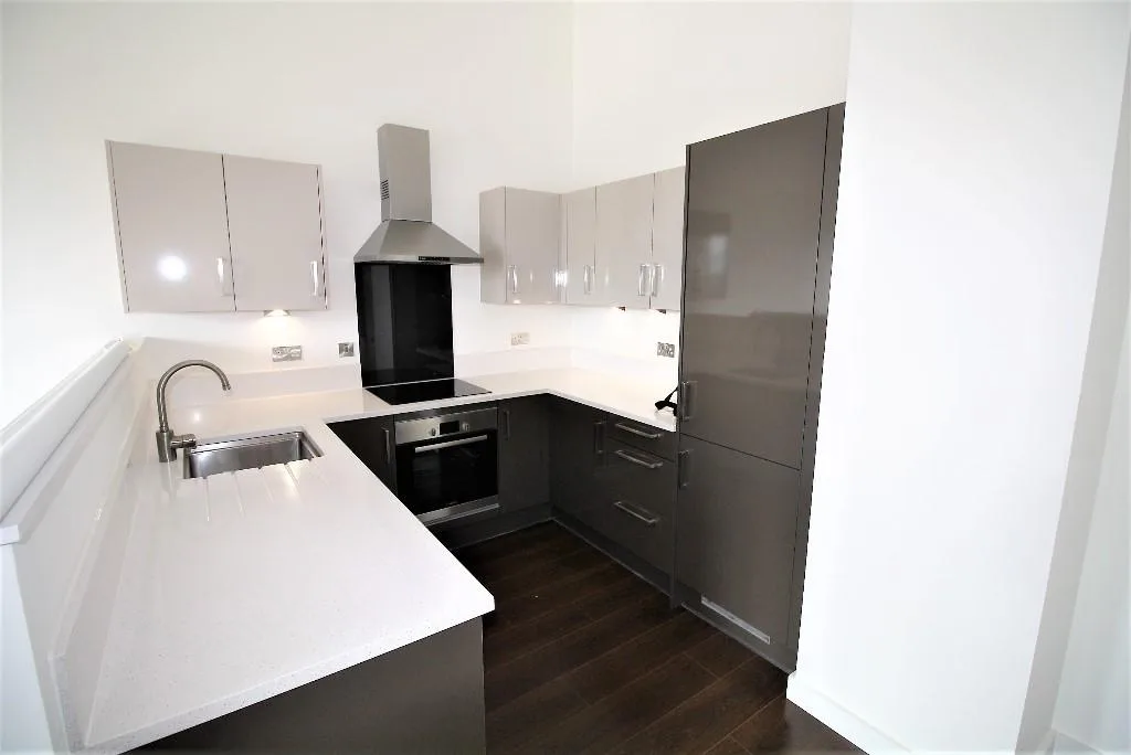 2 bedroom town house for rent