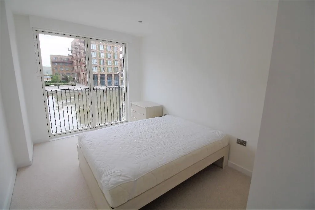 2 bedroom town house for rent