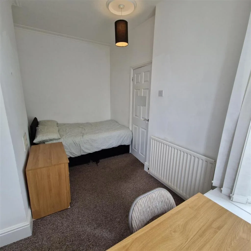 4 bedroom terraced house for rent