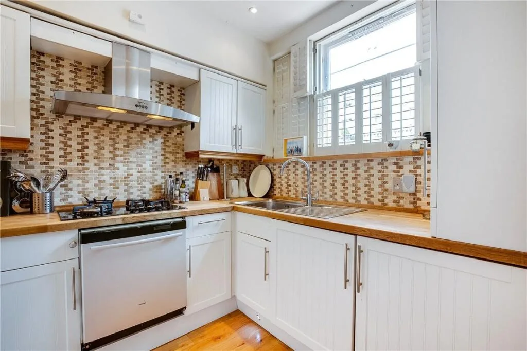 2 bedroom house for rent