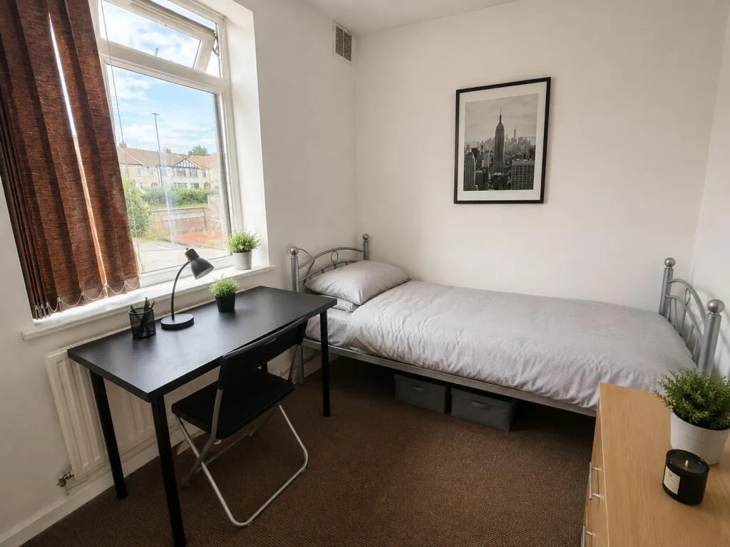 4 bedroom semi-detached house for rent