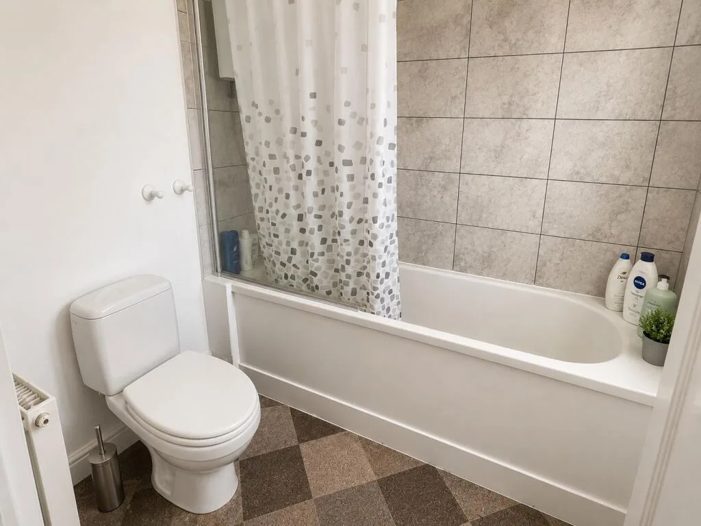 4 bedroom semi-detached house for rent