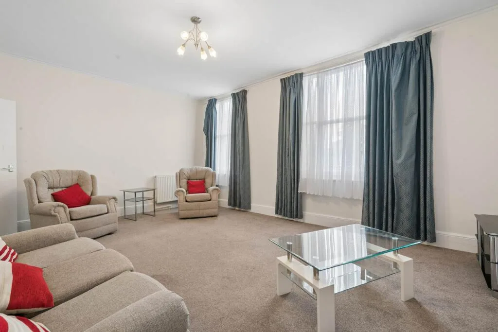 2 bedroom flat for rent