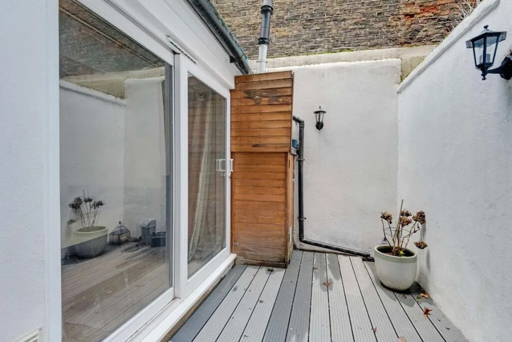 2 bedroom flat for rent